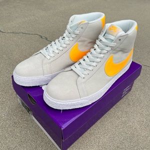 NWT Nike SB zoom Blazer Mid high top - orange cream - mens size 12